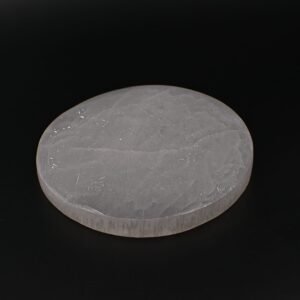 Laddningsplatta i Selenit rund 10 cm – vit selenitkristall