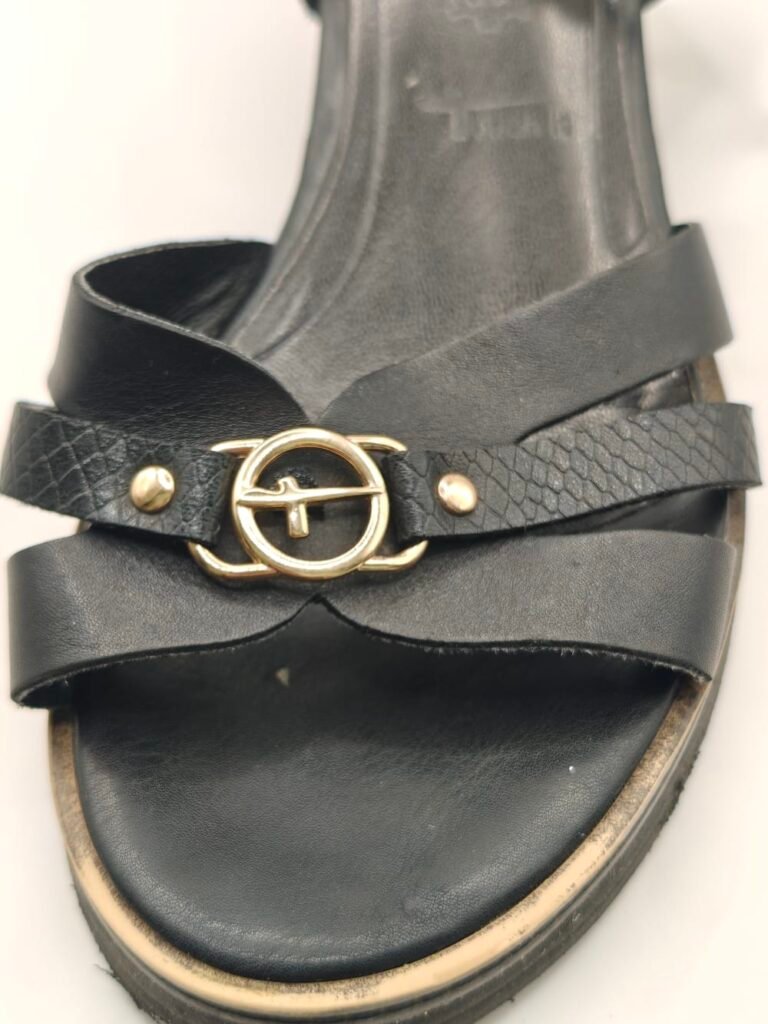 Tamaris Sandaler med kilklack ~ Svart fuskläder ~ Strl 39