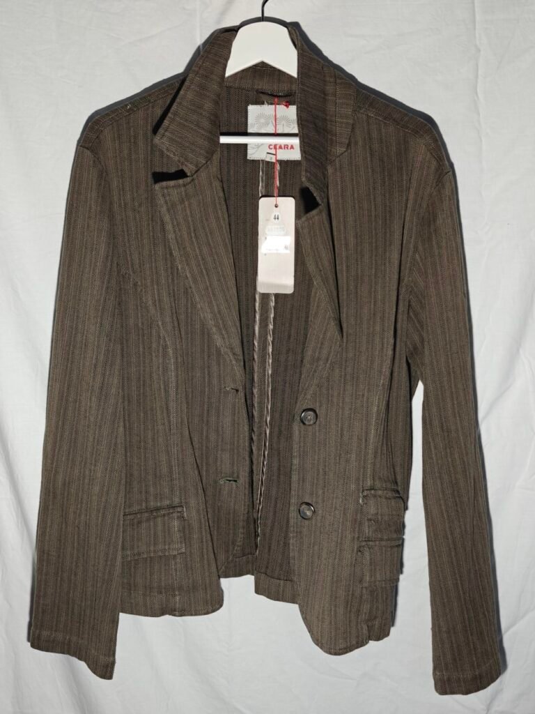 Clara Autentic Denim Kavaj ~ Klassisk Blå Denim ~ Strl 44