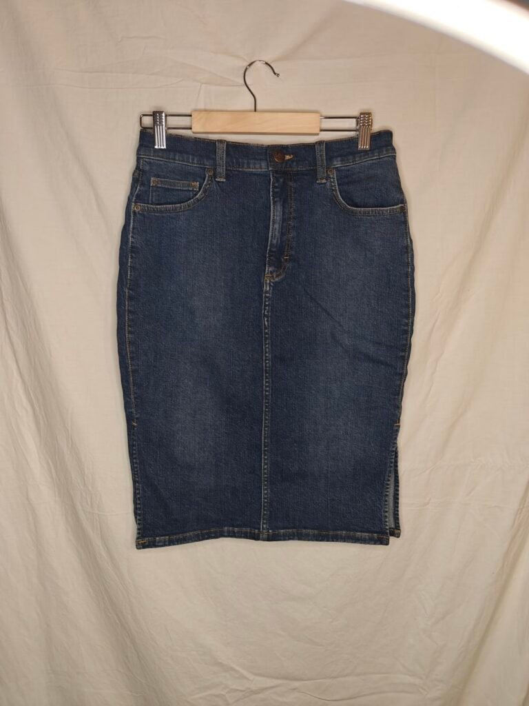 Lee Jeanskjol Pennkjol ~ Mörkblå Stretchdenim med Slits ~ Strl W28 / S