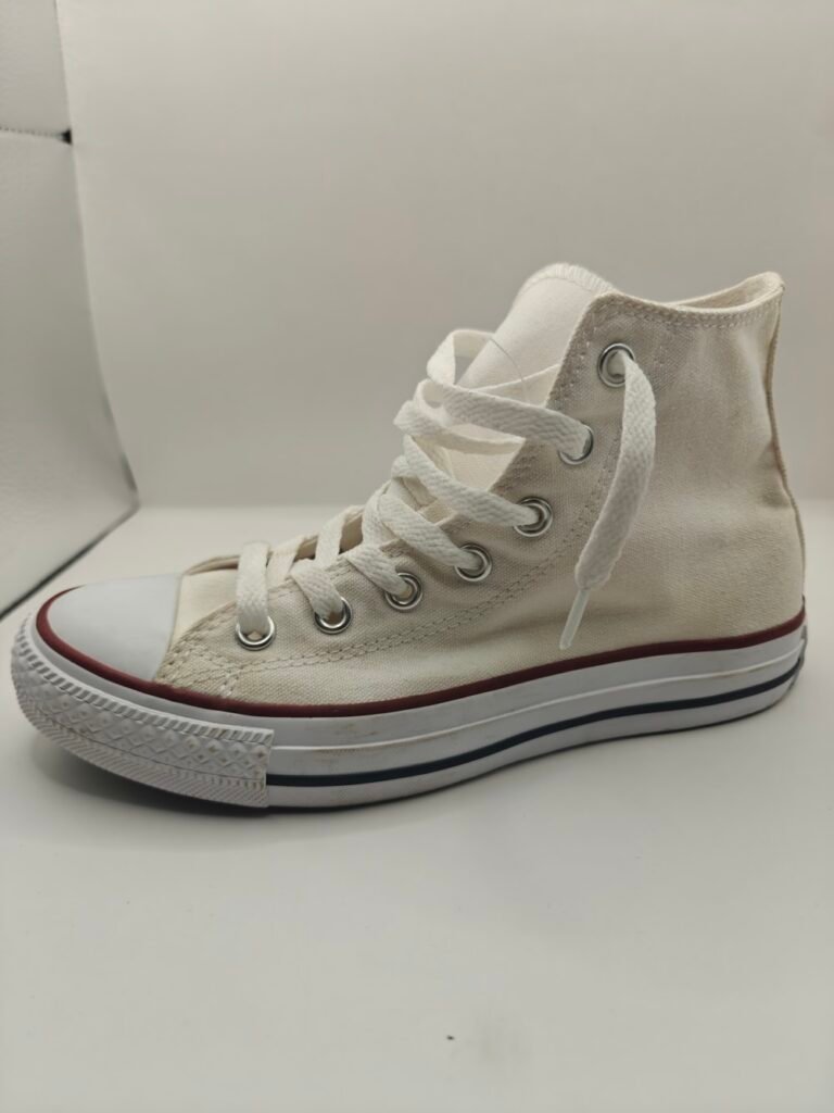 Converse Chuck Taylor All Star High ~ Vit ~ Strl 37